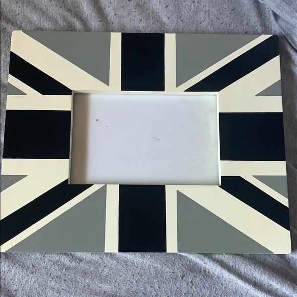 Picture frame - Picture 1 of 3